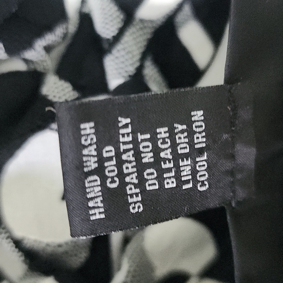 INC International Concepts Black White Betlted Button Blouse Shirt - Picture 3 of 8